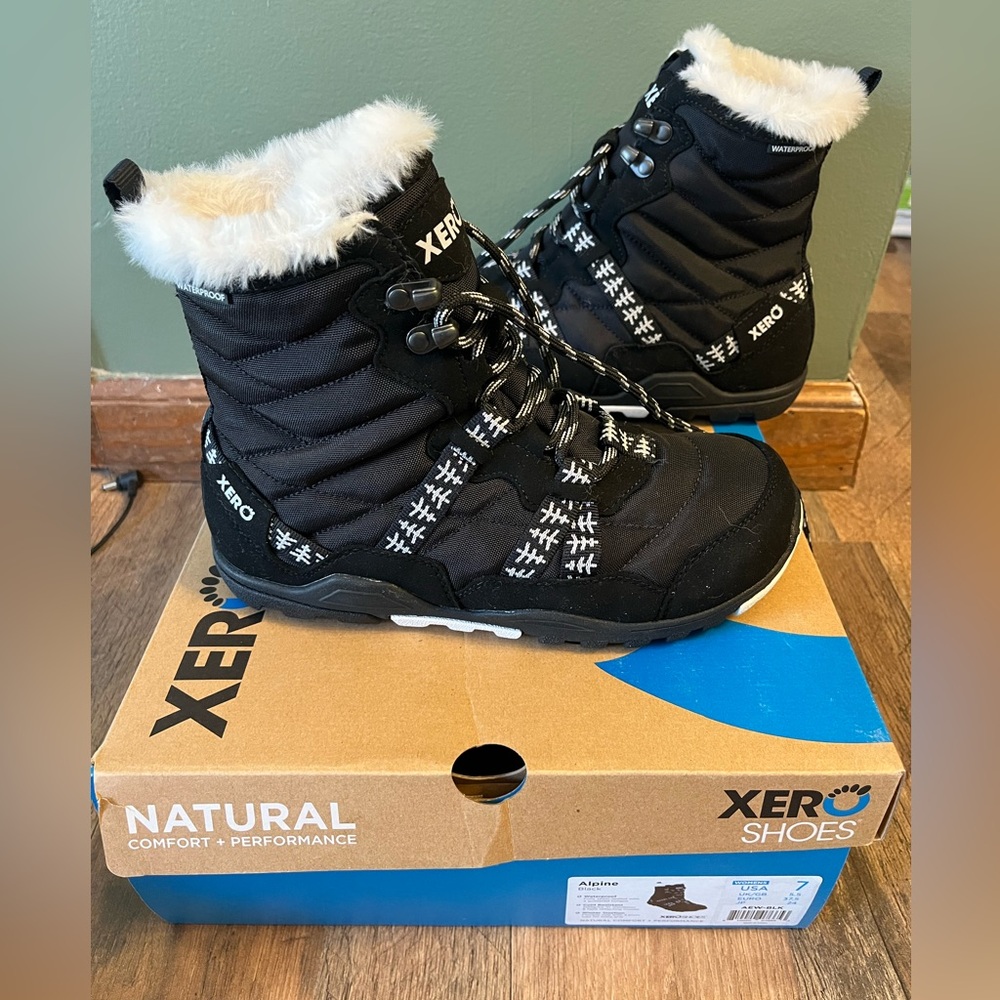 New Xero Alpine Boots Women’s 7